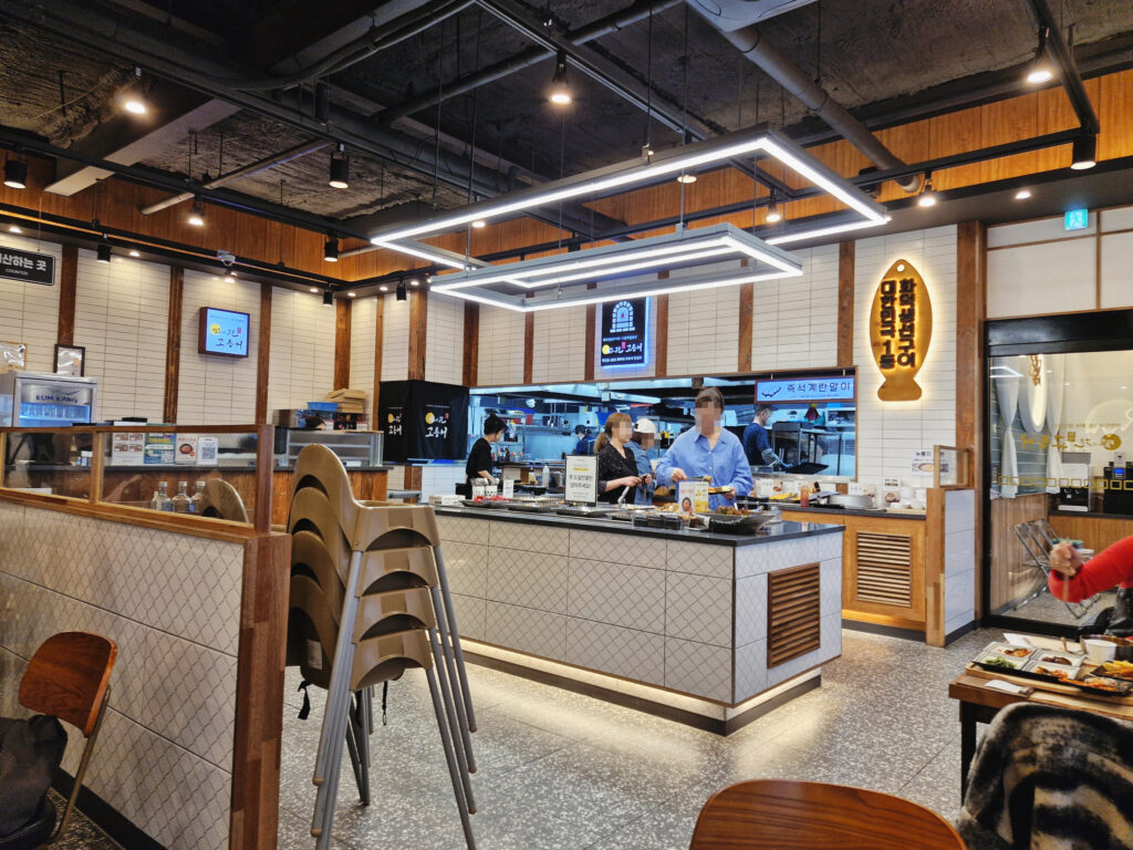 운정 달빛에 구은 고등어 셀프바 및 내부 모습