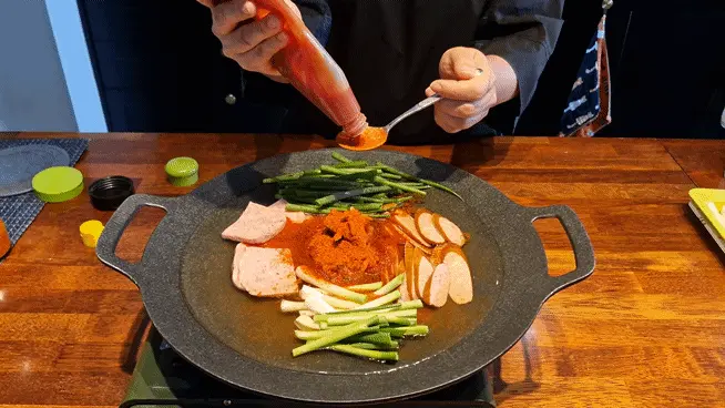 Adding 1 tablespoon of ketchup as a secret ingredient