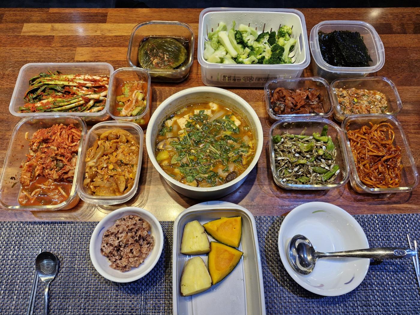 Complete Korean meal with Doenjang-jjigae and rice