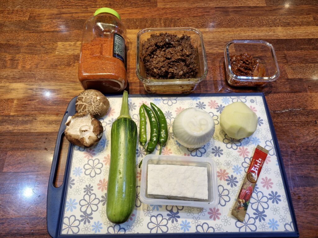 Authentic Doenjang-jjigae ingredients set
